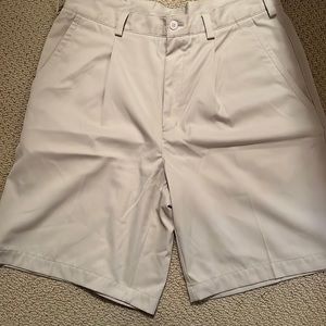 Mens Nike golf shorts size 34